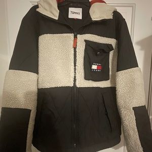 Tommy Hilfiger Puffer Jacket Size M